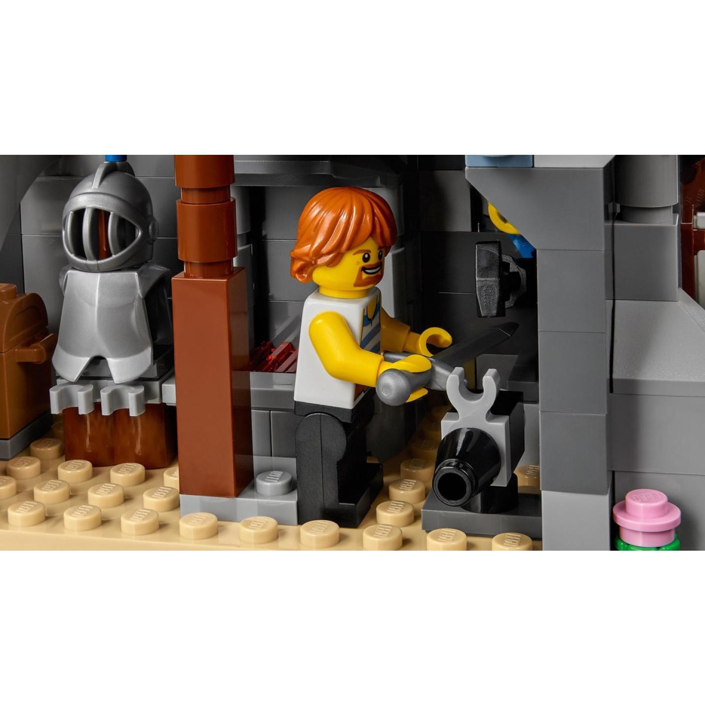 LEGO Creator Middeleeuws Kasteel - 31120 13