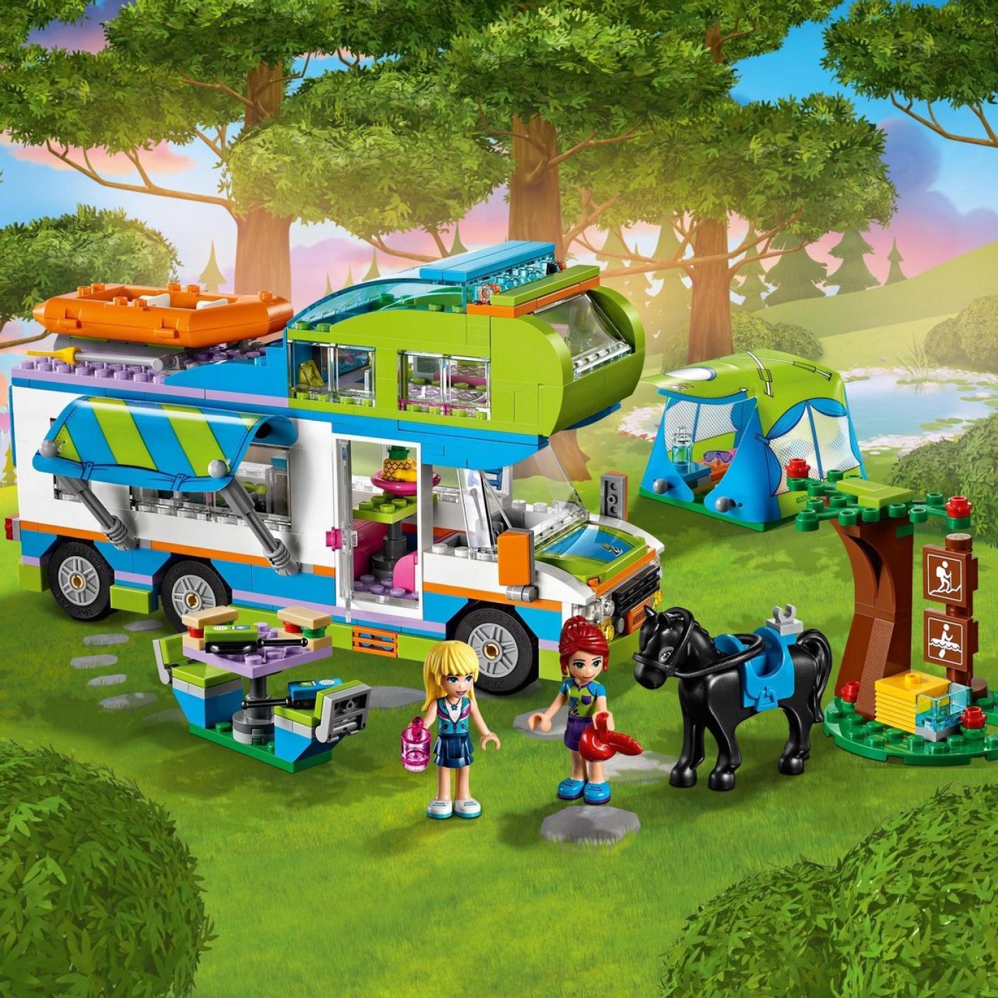 LEGO Friends Mia's Camper - 41339 12