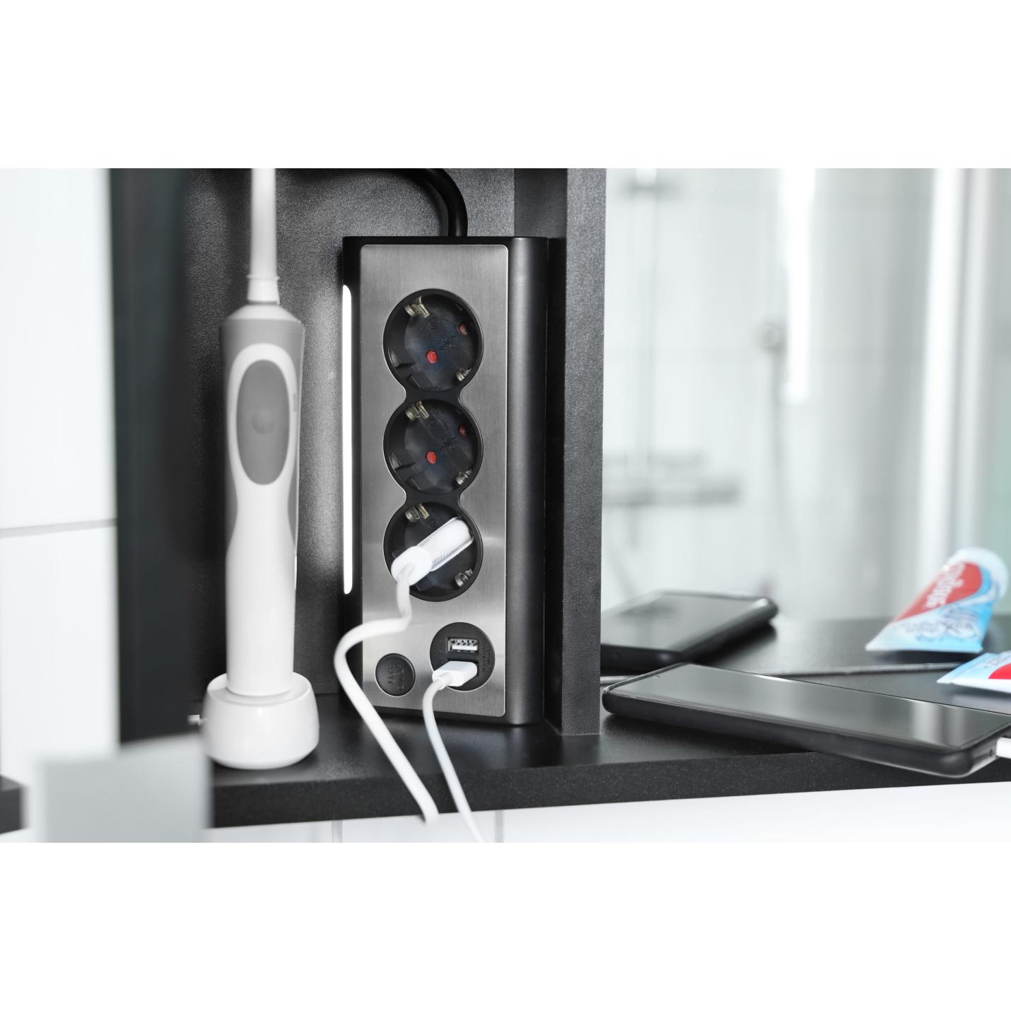 Qlink stekkerdoos 3v usb + lamp