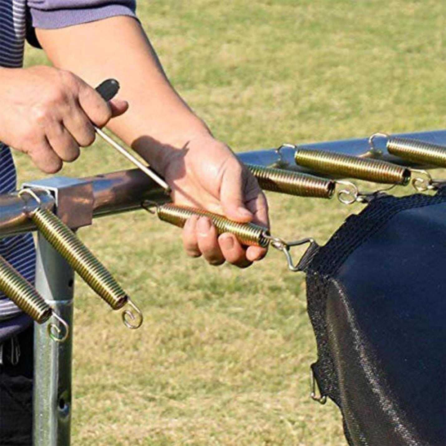 Veerhaak en haringtrekker voor trampolines en tenten