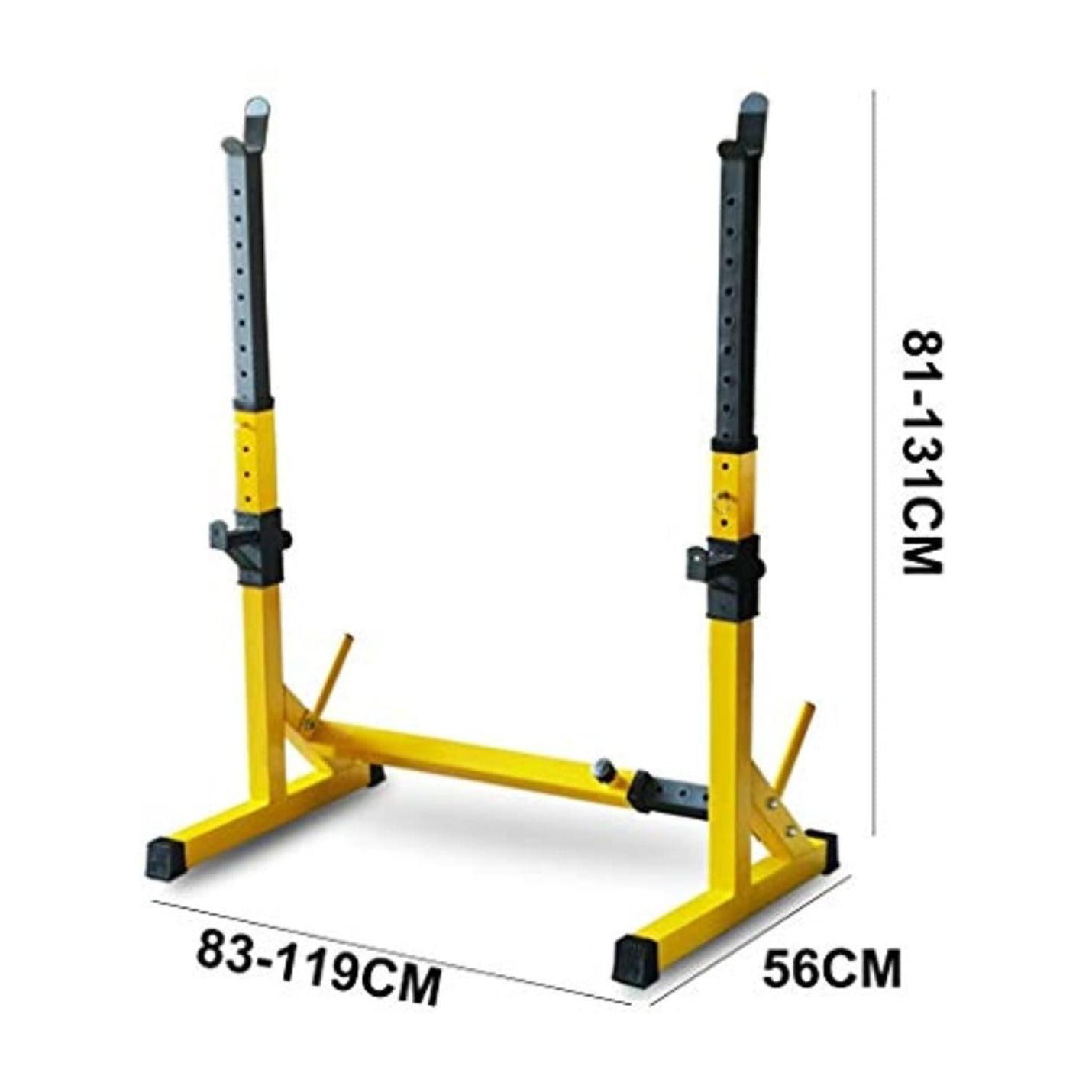 Squat rack voor krachttraining met verstelbare hoogte en veiligheidsmaatregelen weergegeven, geïsoleerd op een witte achtergrond.