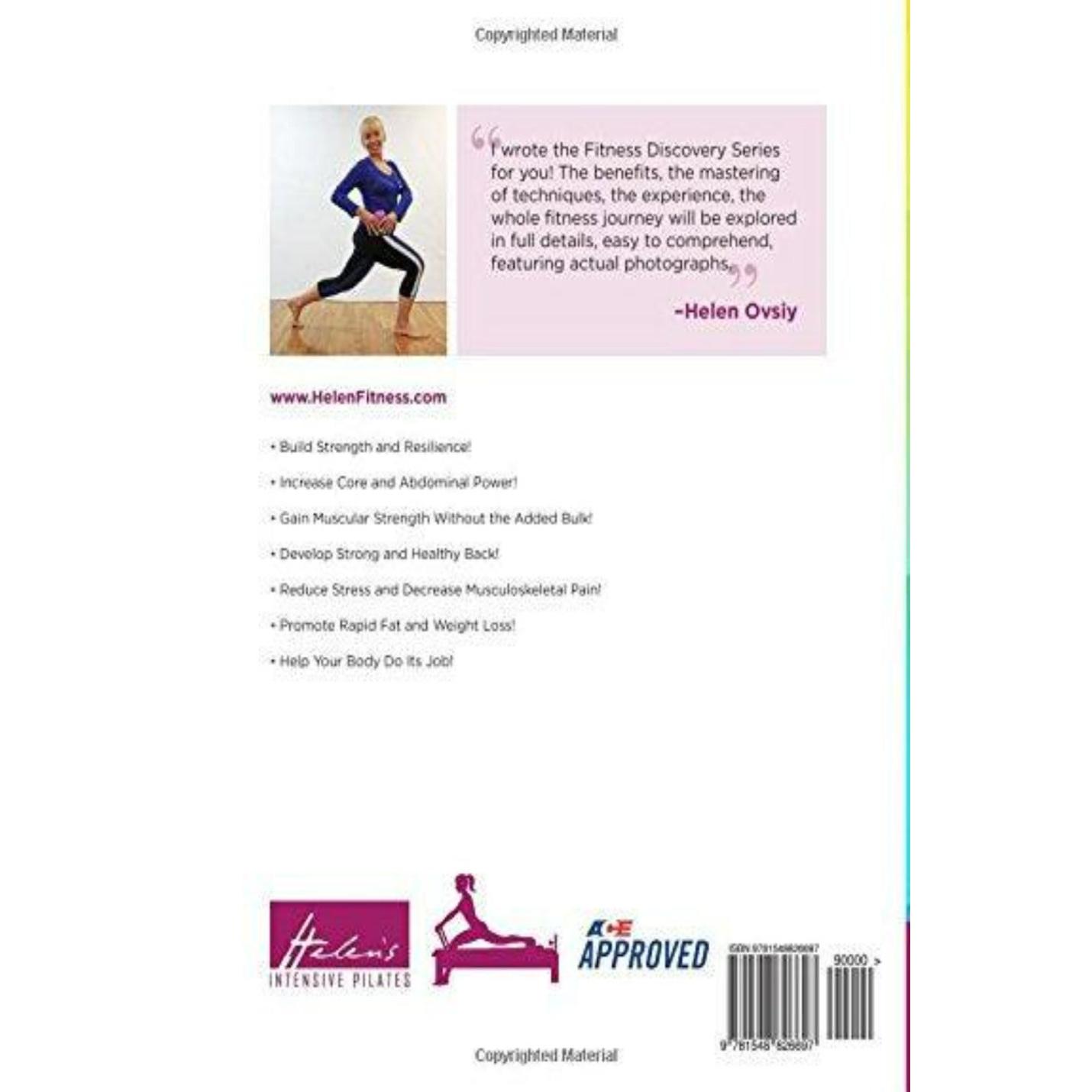 Achterkant van de Fitness Discovery Series van Helen: Kettlebell Yoga Fusion Manual met een vrouw die een yogahouding demonstreert, een getuigeniscitaat, een lijst met voordelen en een streepjescode.