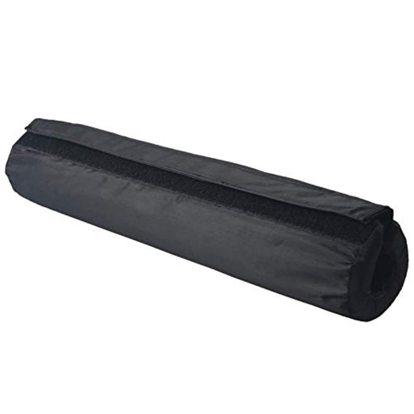 Zwarte cilindrische zandzak met klittenbandsluiting, meestal gebruikt voor fitnesstraining zoals gewichtheffen of flood control.
Productnaam: Bescherm jezelf en tot je gewichtheffen naar een hoger niveau met de squat pad, barbell pad