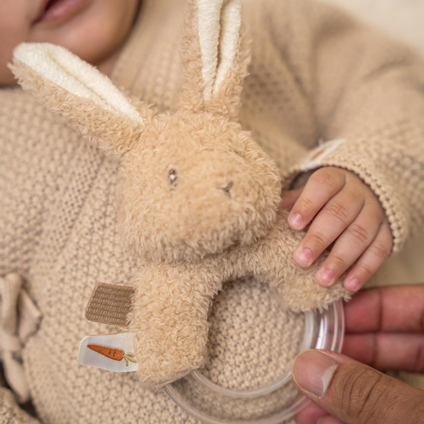 Ringrammelaar Baby Bunny | Little Dutch; Afbeelding: 2