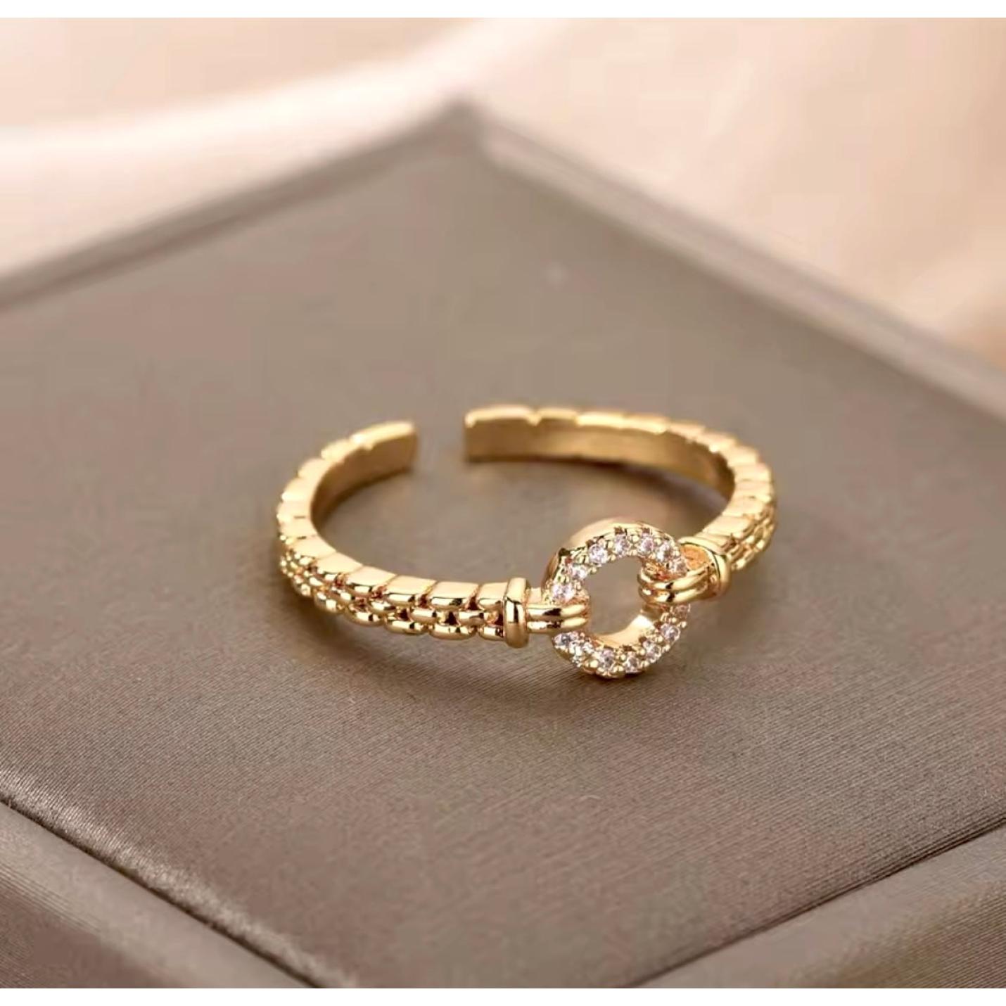 Iconic Sparkle Ring