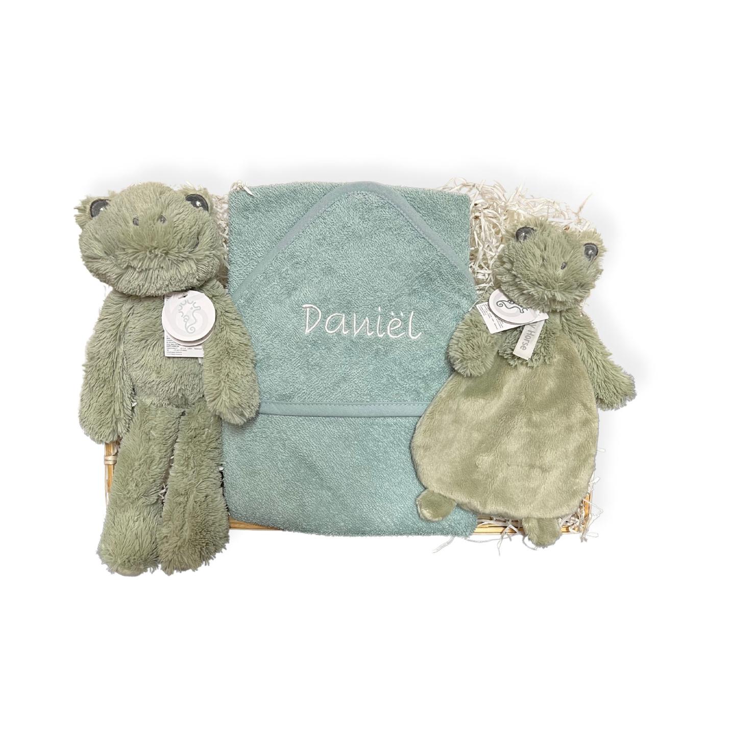 Kraammand Happy Horse met badcape met naam, knuffel kikker en knuffeldoekje kikker met naam