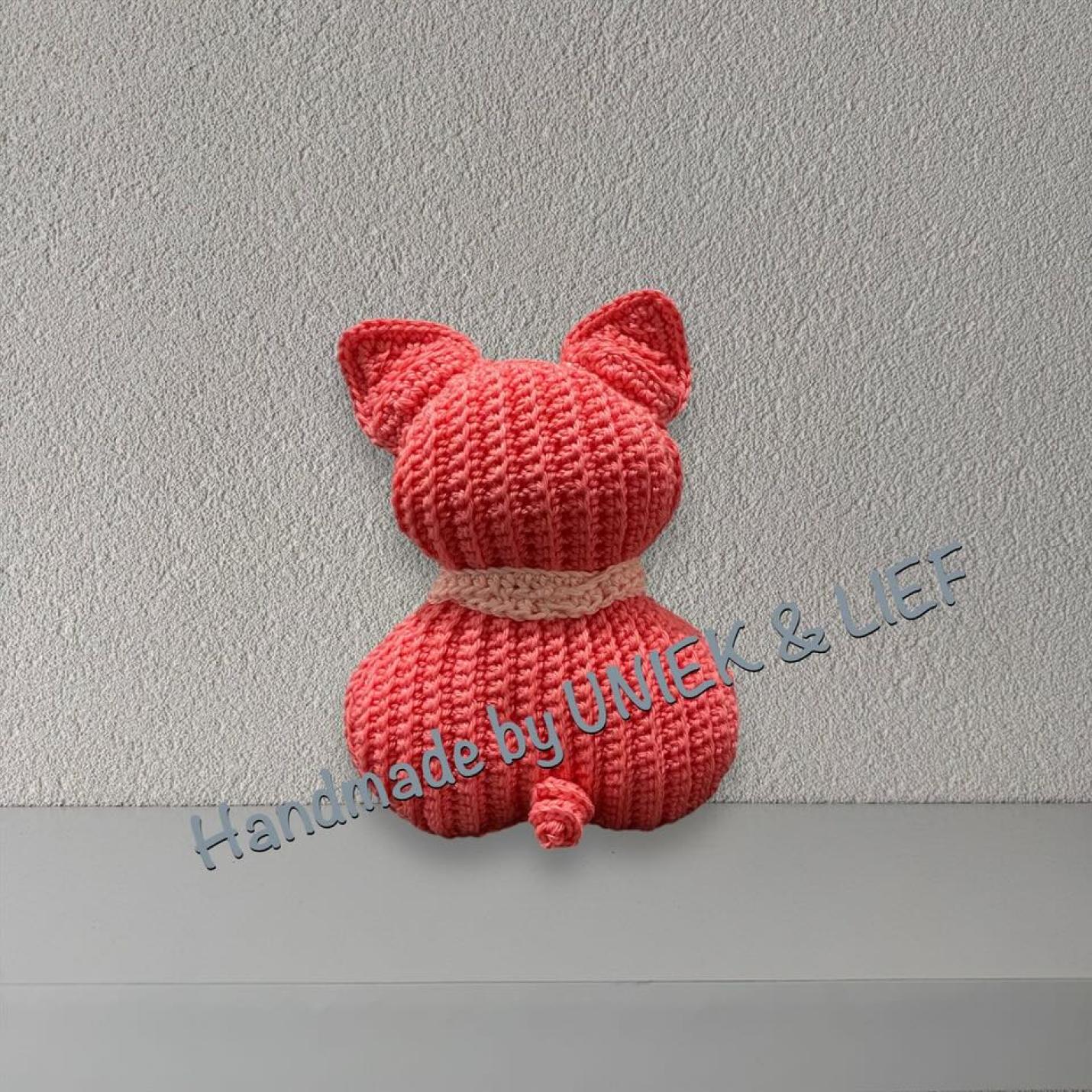 Gehaakte knuffel Ribblz Varkentje Klein hardroze achterkant