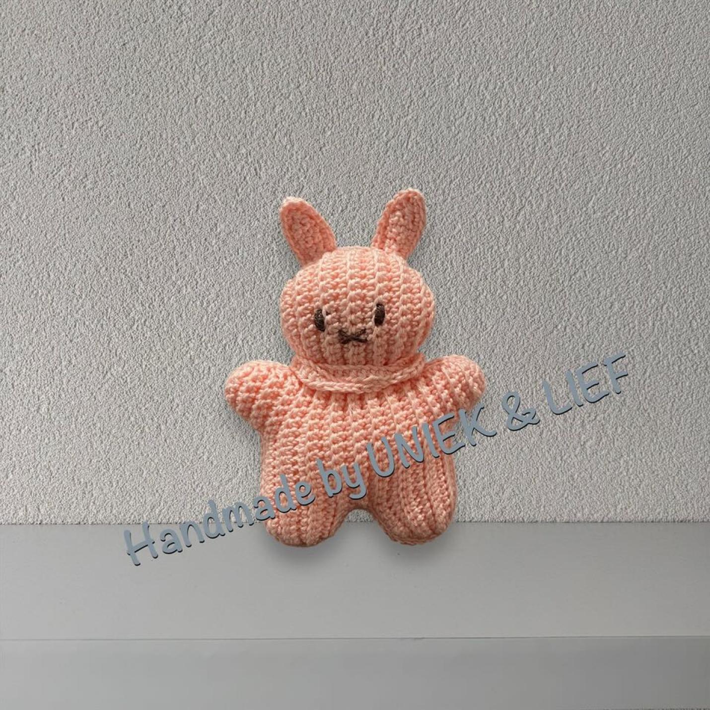 Gehaakte knuffel Ribblz konijn Klein roze voorkant