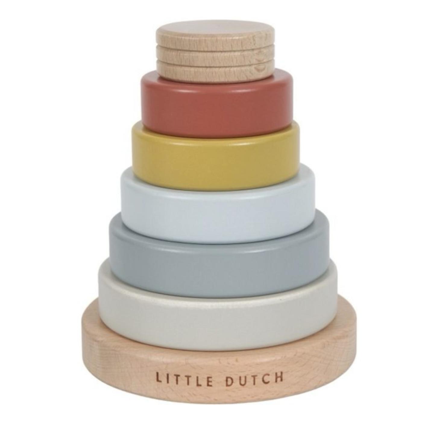 Stapeltoren Pure & Nature op een houten schijf met paal zitten 6 schijven grijs, blauwgele, rood in verschillende grootte