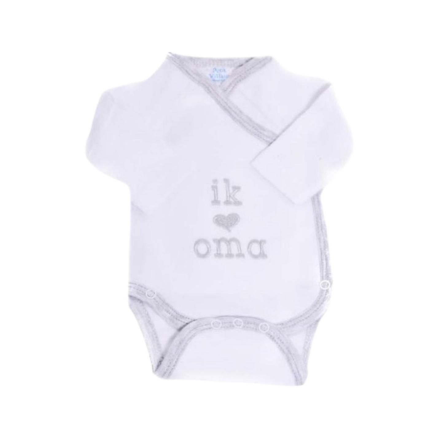 Romper I love oma is een witte babyromper met lange mouwen, met grijze bies en grijze tekst om de romper