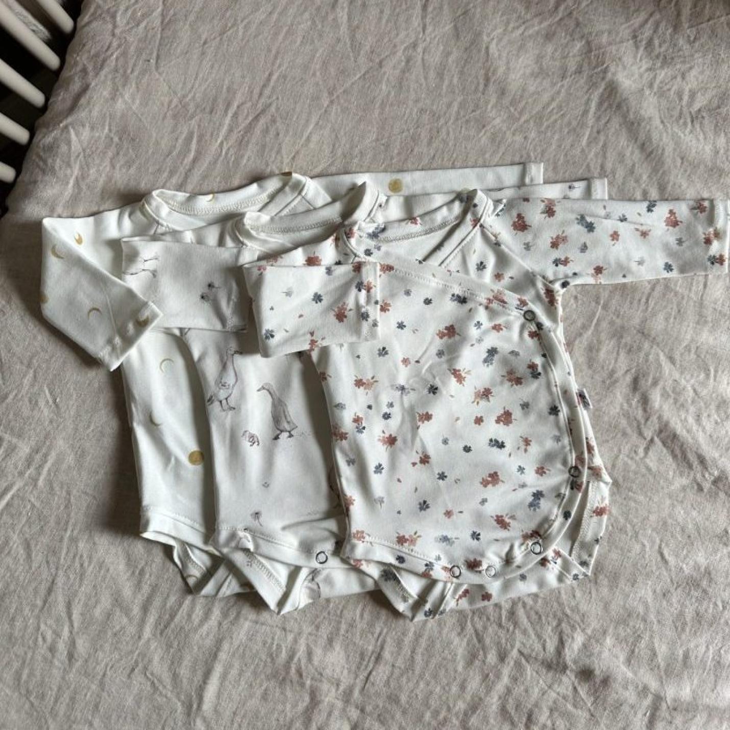 Baby en Prematuren rompertje met maantjes ganzen en bloemen