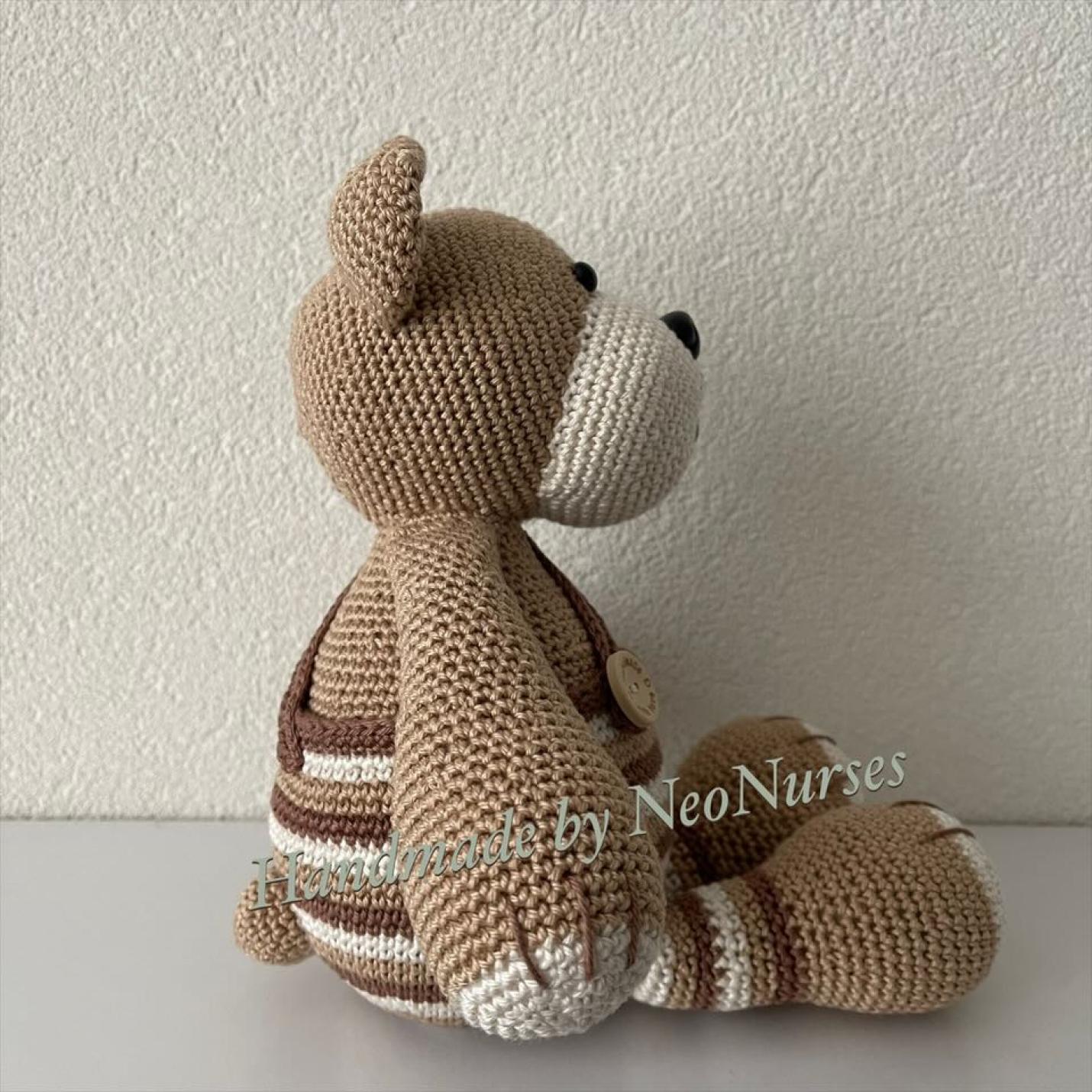 Beer-Bram-Beige-gestreeptebroek-3-NeoNurses