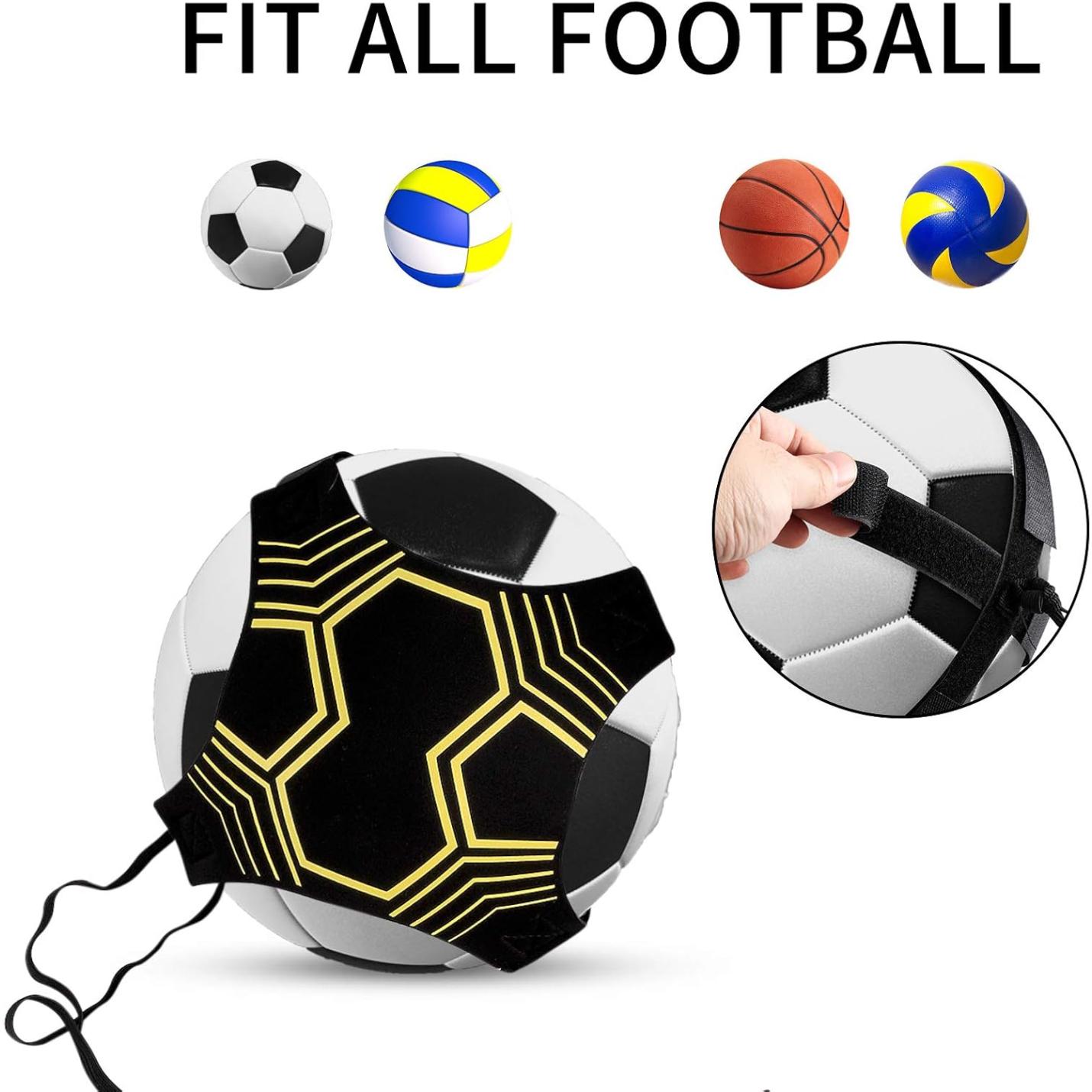 De "⚽ Verbeter je voetbalvaardigheden met deze solo voetbaltrainer!" heeft een zwart-geel harnas, plus een volleybal, basketbal en twee voetballen. Een hand verstelt de band met het label "FIT ALL FOOTBALL", waardoor het ideaal is voor balcontrole tijdens solotrainingen.