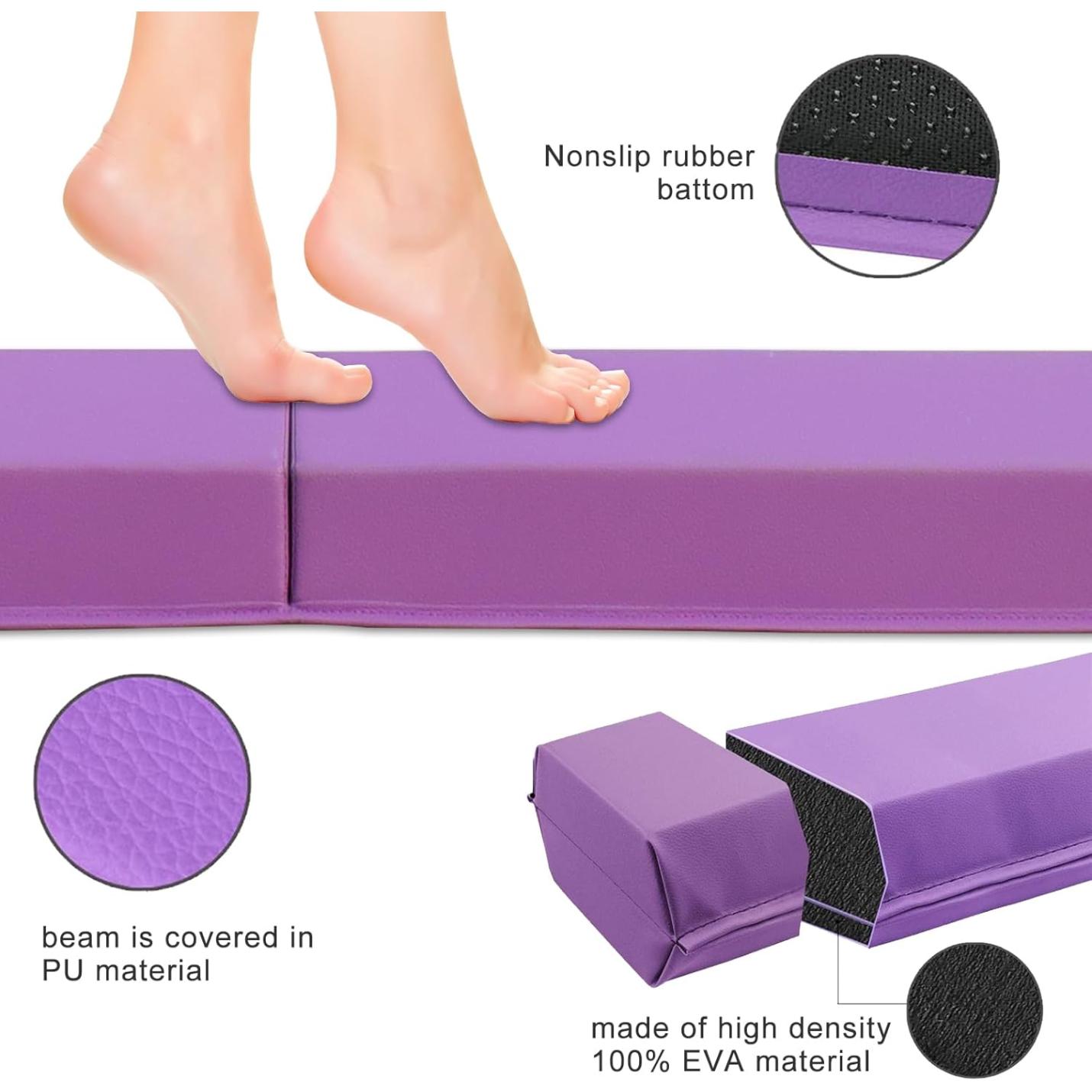 Close-up van voeten op een paarse inklapbare evenwichtsbalk. Inzetstukken benadrukken de antislip rubberen onderkant, EVA met hoge dichtheid en PU-materiaal voor veiligheid en duurzaamheid. Product: 🤸‍♀️ Ontwikkel balans en kracht met deze inklapbare evenwichtsbalk!.