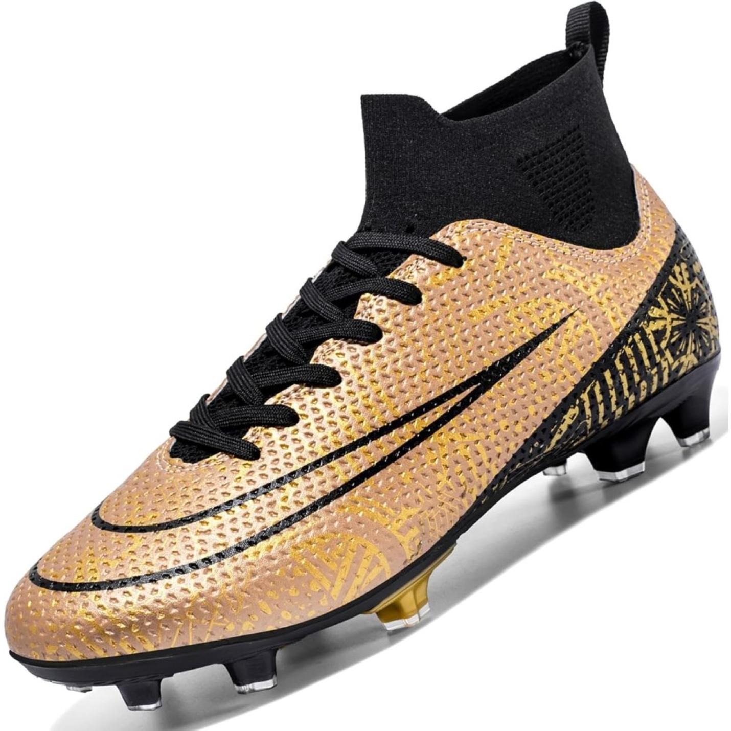 De goud-zwarte "⚽ Domineer het veld met deze hoogwaardige voetbalschoenen!" hebben een strak hoog ontwerp met zwarte veters en schoenplaatjes voor betere grip en stabiliteit.