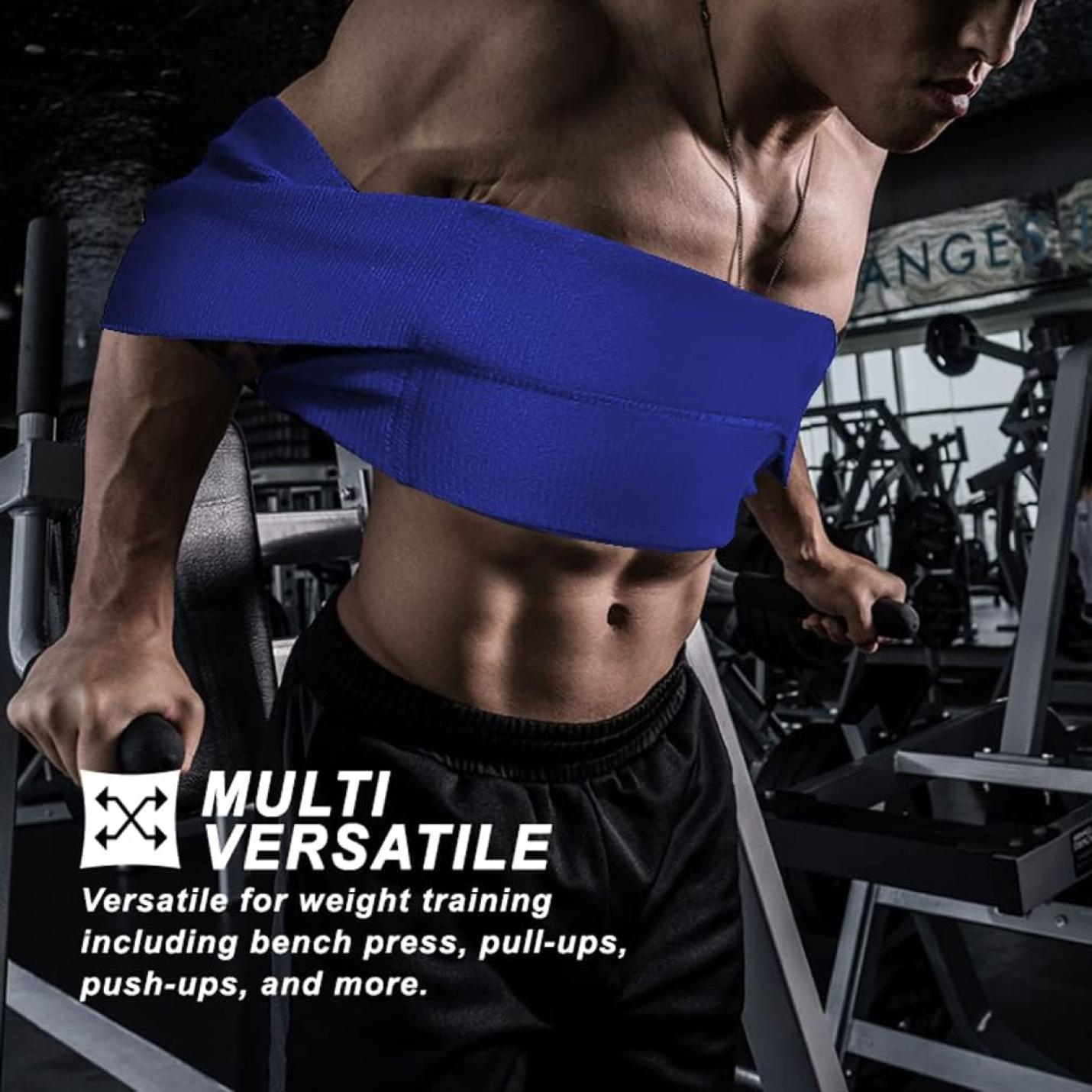 Iemand gebruikt Versterk je kracht en verbetering je prestaties met de ultieme bankdruk weerstandsband! 💪🔥 voor dips in de sportschool, waarmee de veelzijdigheid wordt gedemonstreerd voor oefeningen zoals bankdrukken en push-ups, waardoor uw krachttraining naadloos wordt verbeterd met progressieve weerstand.