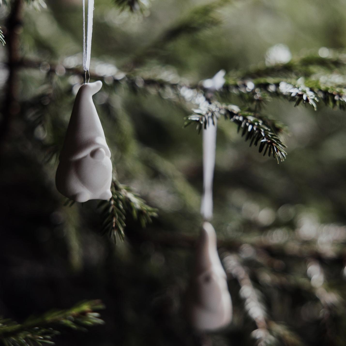 Storefactory miniatuur kerstman Melvin hangend; Afbeelding: 3