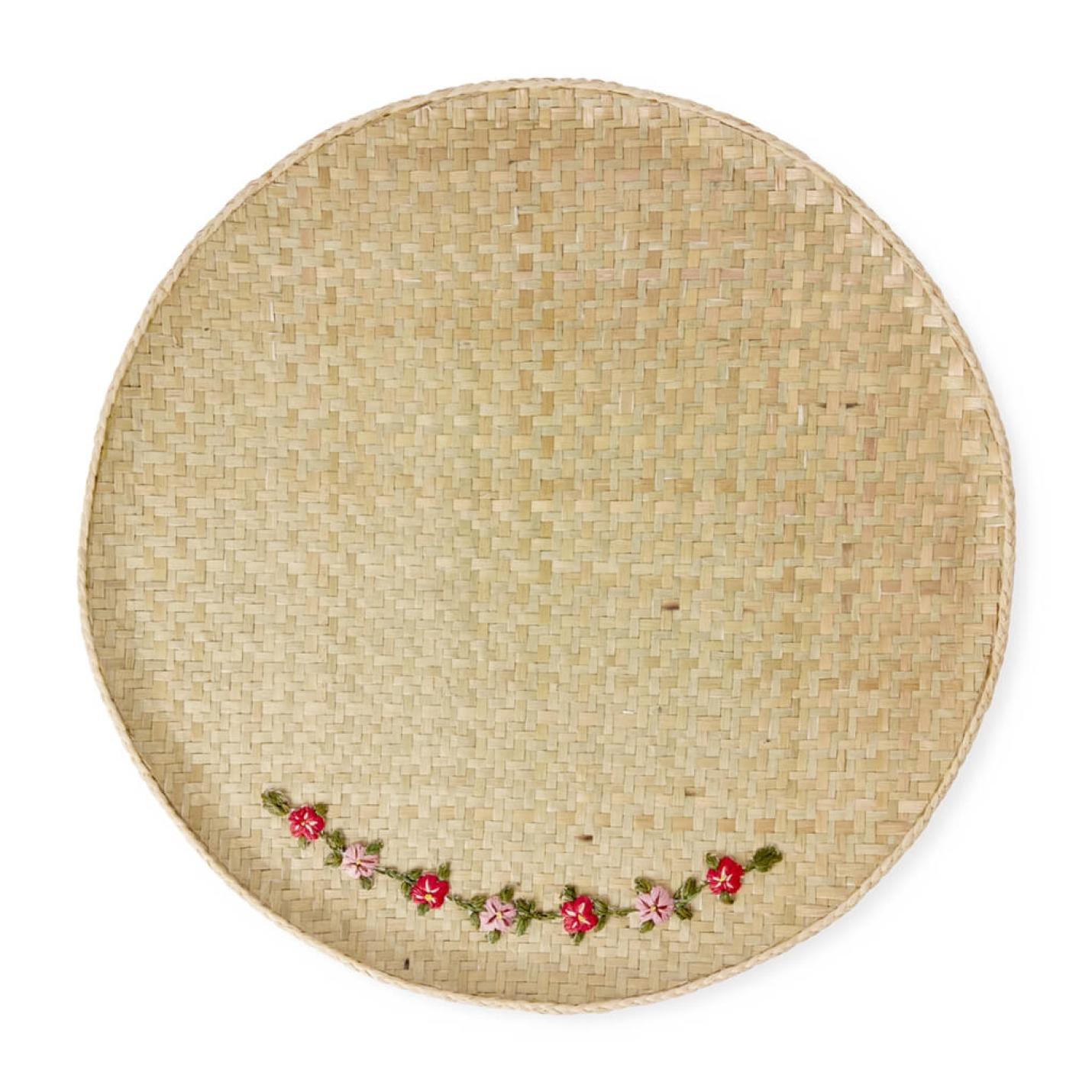 Dienblad Raffia Handgemaakt – Met Geborduurde Bloemen - uit Madagaskar
