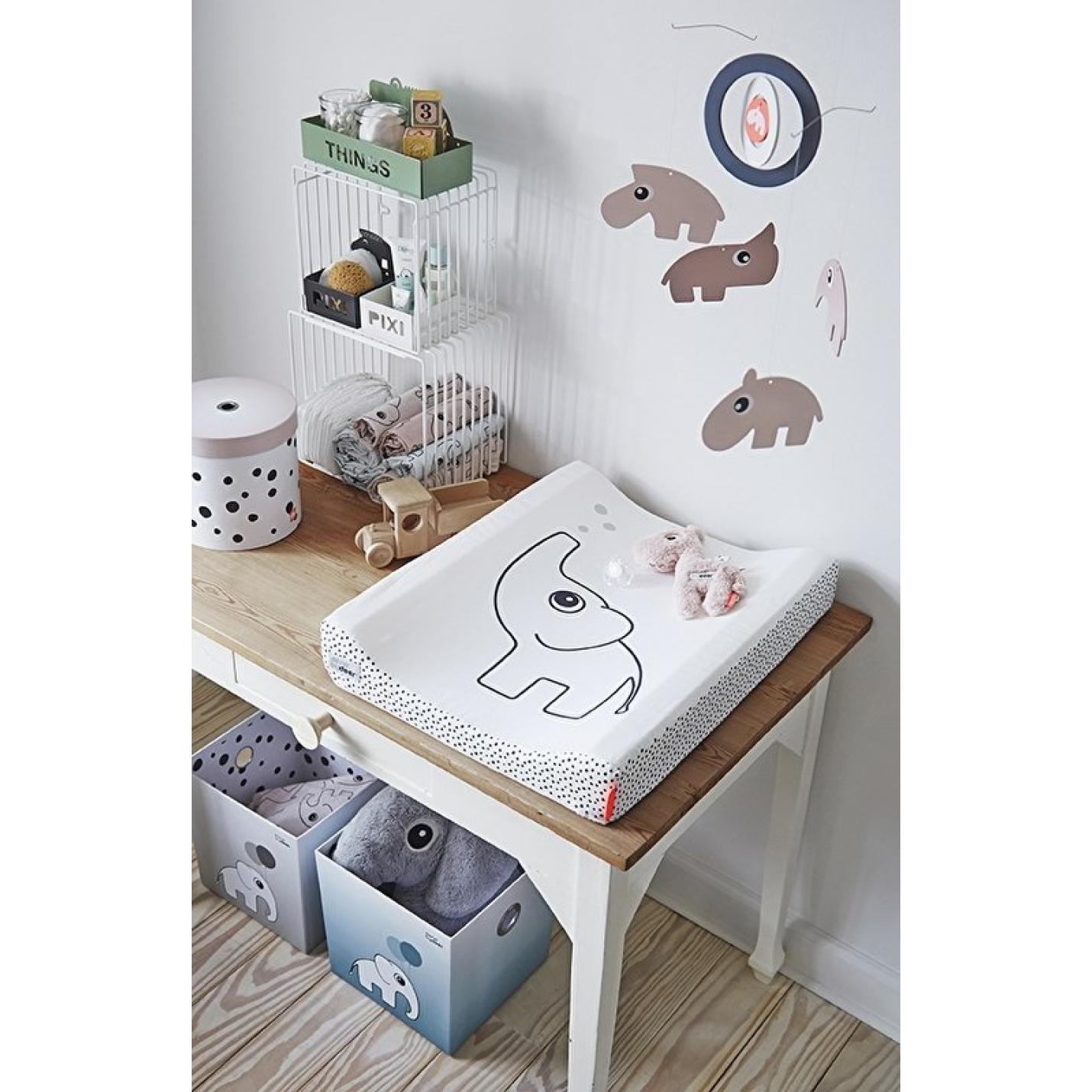 babykamertje met done by deer cadeaus