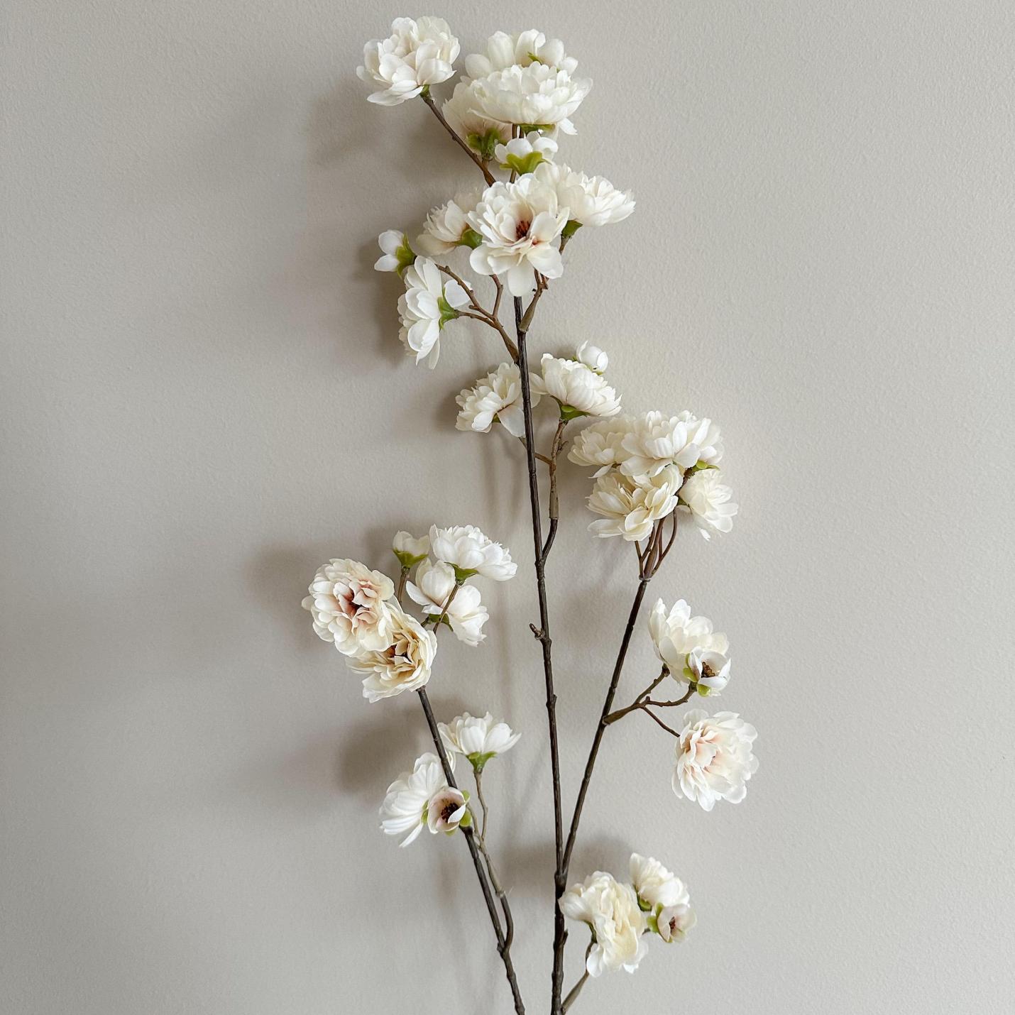 Zijde bloesemtak cream