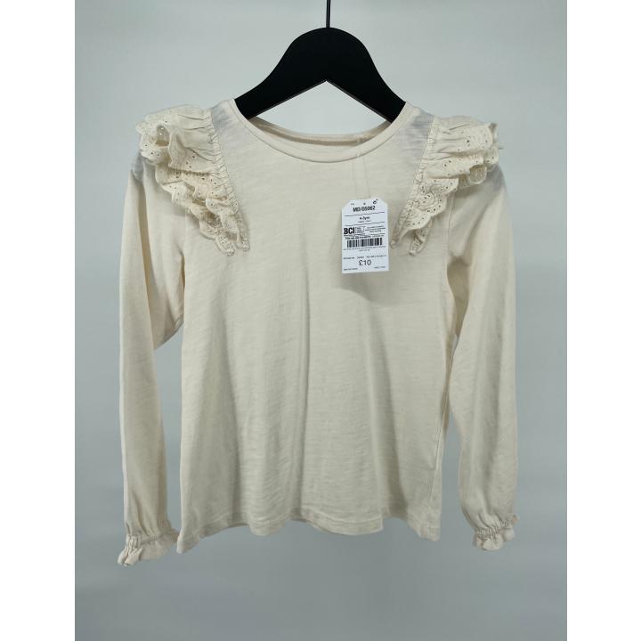 Top Lange Mouw Beige Roesjes Broderie Details Maat 110