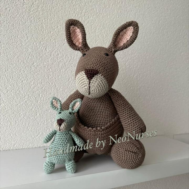 Kangoeroe Jip Taupe met kleintje