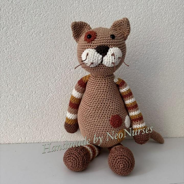 Kater Theo Beige met strepen
