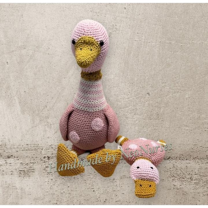 Eend Edward Roze met kleintje